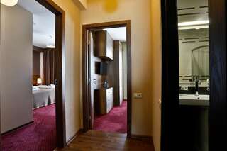 Курортные отели Hotel Carpe Diem Gudauri Гудаури Люкс с 2 спальнями с кроватью размера "king-size"-4